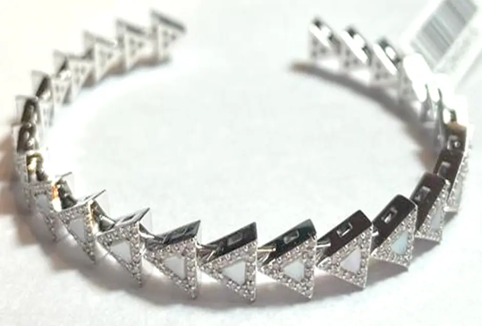 BANGLE GEOMETRIC TRAINGLE SMALL WHITE GOLD WHITE MOP SIZE 16