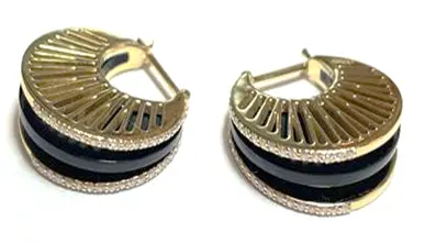 EARRING COSMIC RAY BURGER SMALL BLACK ONYX