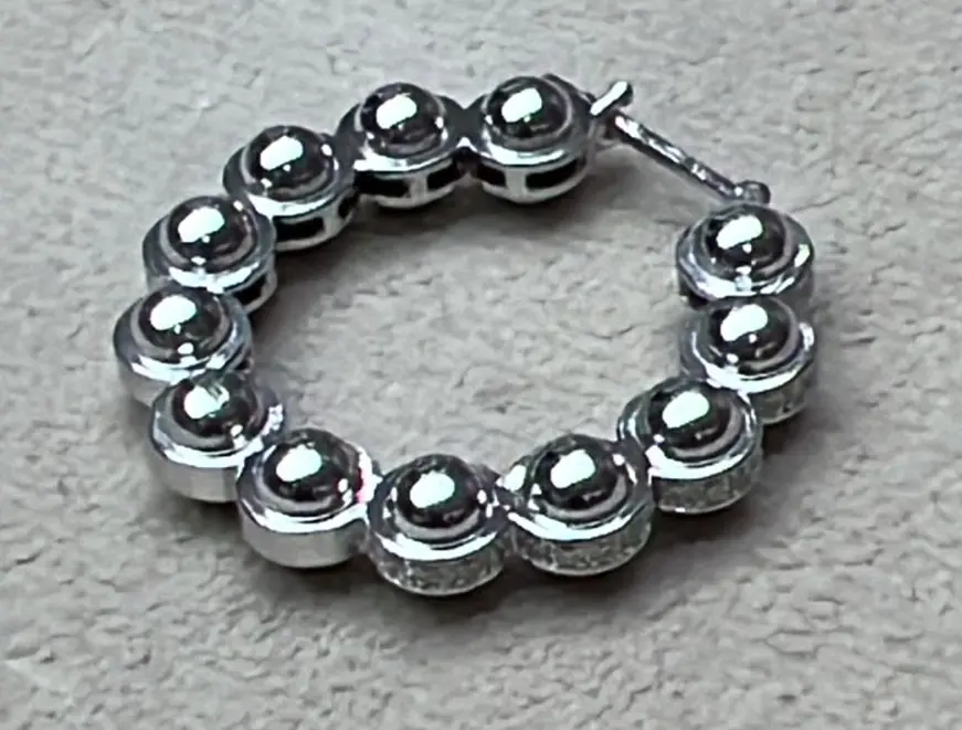 EARRING ATOM SIZE 4 FULL WHITE GOLD