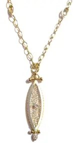 NECKLACE CAPTURE BEAK BIG ALL WHITE YELLOW GOLD