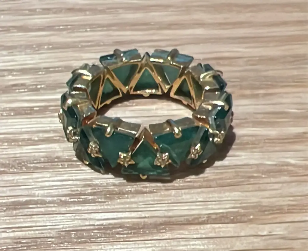 RING GEM DOUBLE TRAINGLE EMERALD SIZE 54
