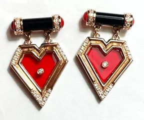 [E48R] EARRING AMULET HEART RED AND BLACK ONYX PILLAR